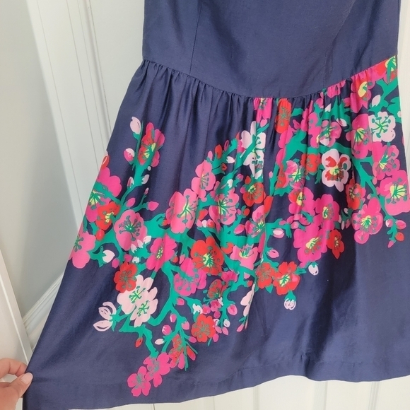 Lilly Pulitzer Lottie Dress 8 - Picture 4 of 16